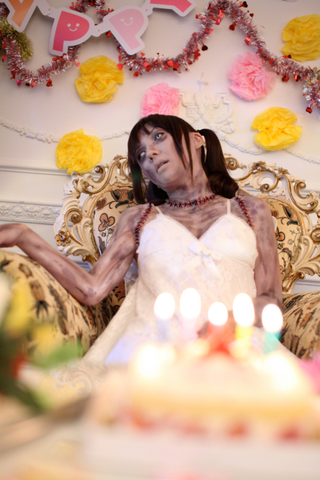 Illustration for article titled The Beautiful (and Bloody) Cosplay of Saki Hanamura